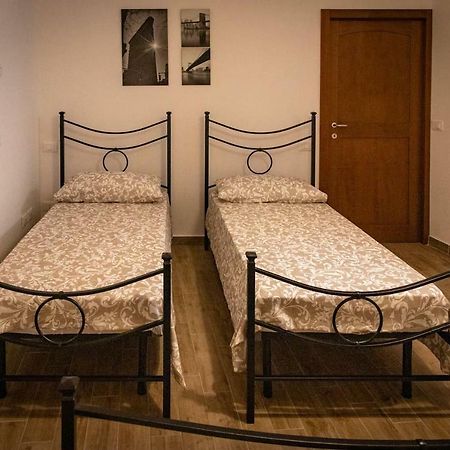 Casa Concerie Quattro Apartment Сулмона Екстериор снимка