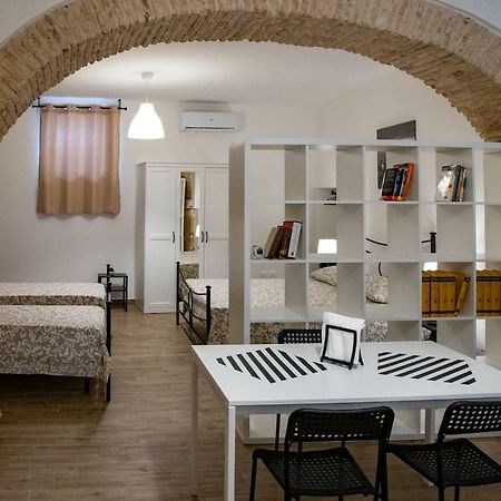 Casa Concerie Quattro Apartment Сулмона Екстериор снимка