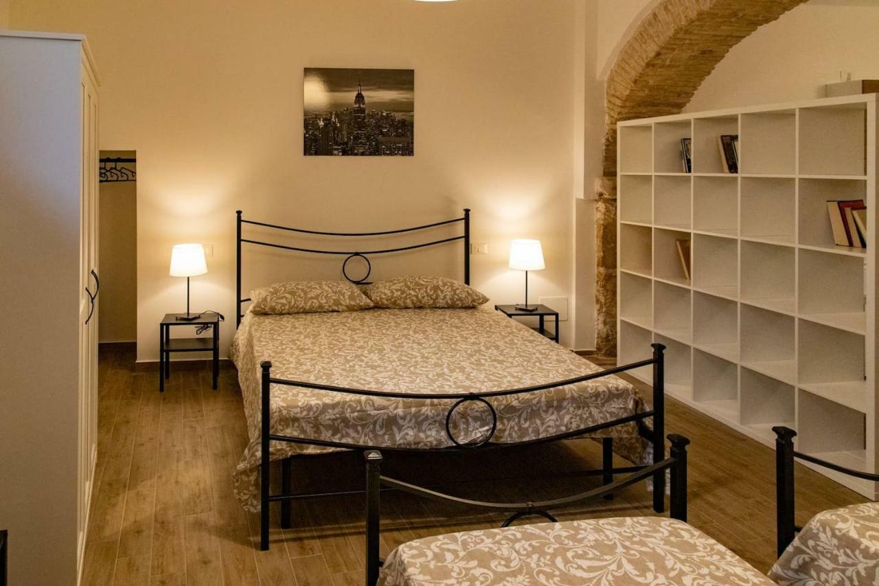 Casa Concerie Quattro Apartment Сулмона Екстериор снимка