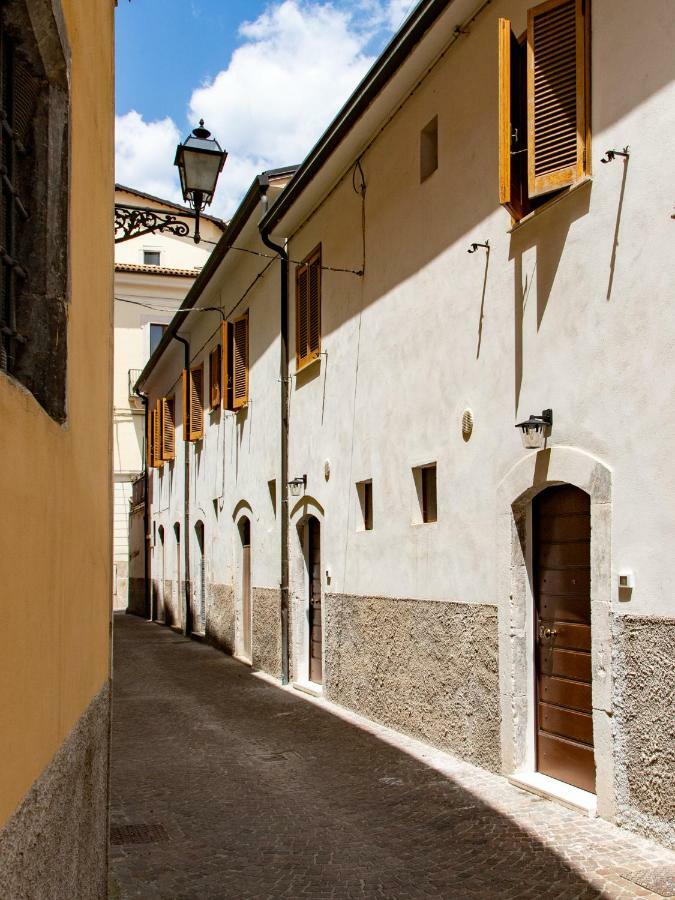 Casa Concerie Quattro Apartment Сулмона Екстериор снимка