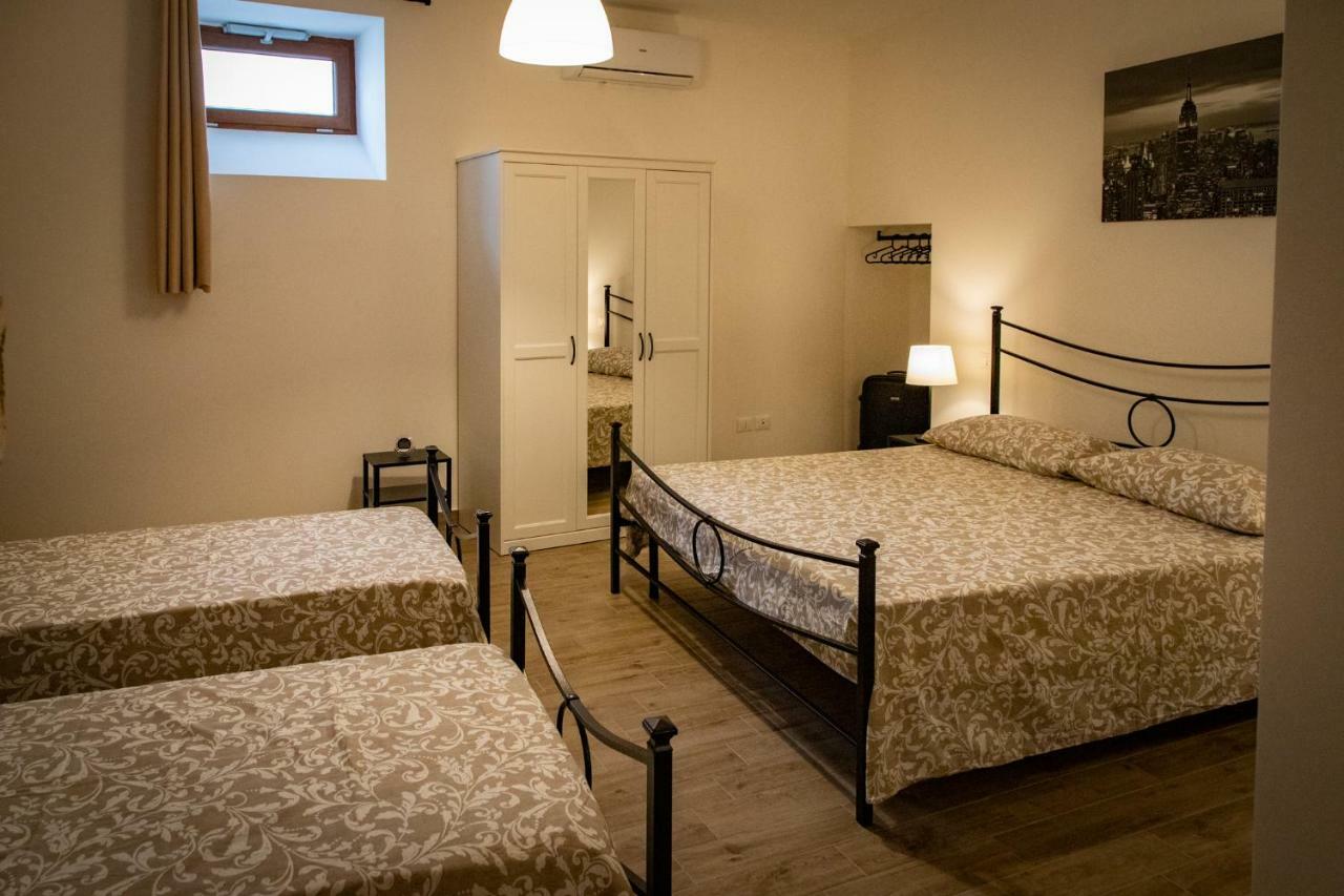 Casa Concerie Quattro Apartment Сулмона Екстериор снимка